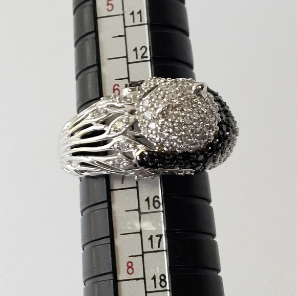 Victoria Wieck Panda Ring in Sterling Silver Size 6.5! - Picture 9 of 10